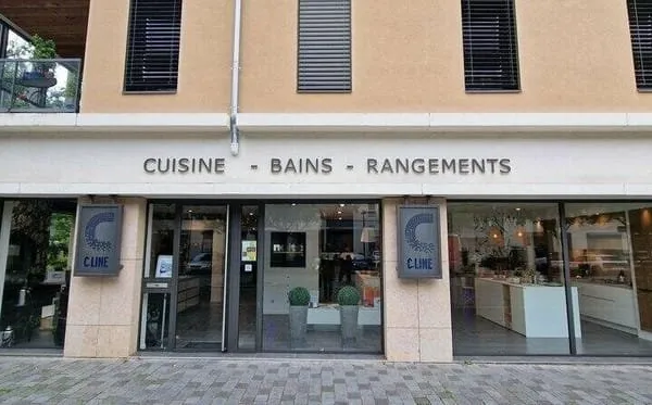 Local commercial 198 m²