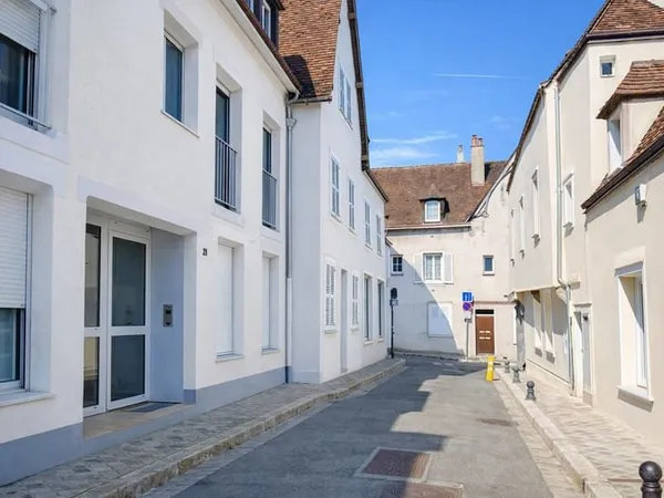 BASSE VILLE CHARTRES STUDIO