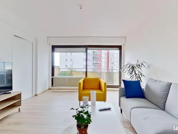 Chambre 5 pièces 107 m²