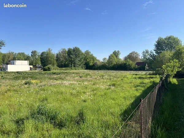 Terrain 900 m² Saint Pouange