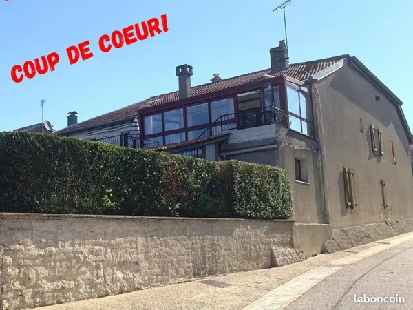 Maison 11 pièces 235 m²