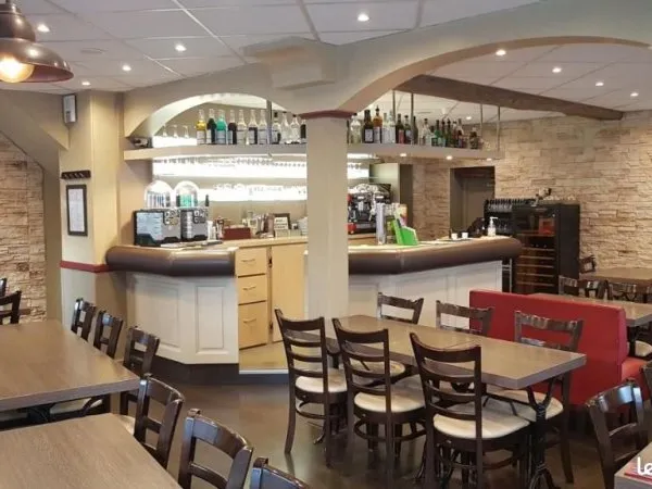 Local Divers 100 m² CHATEAUNEUF SUR LOIRE