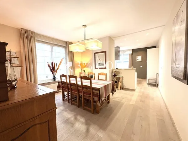 MAISON IMPECCABLE AVEC GARAGE ET GRANDE TERRASSE