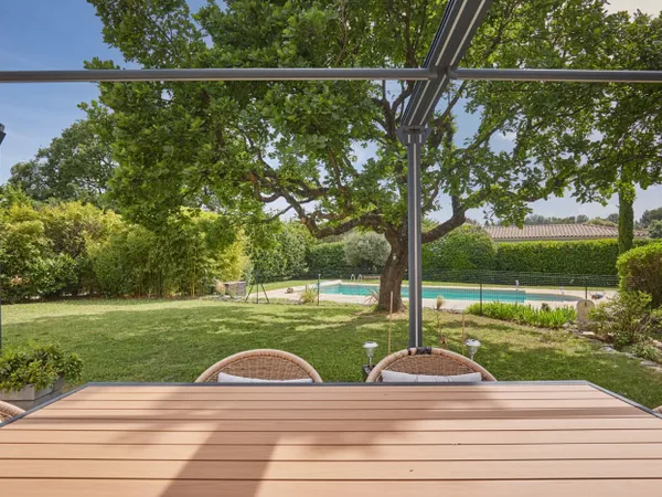 EGUILLES - MAISON INDEPENDANTE DE 120m² SUR 2 000M²