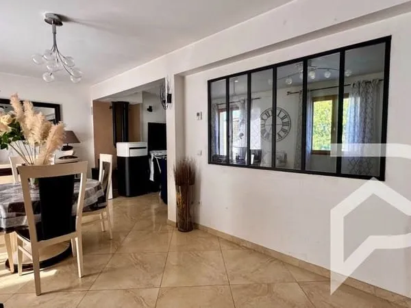 Maison 5 pièces 111 m²