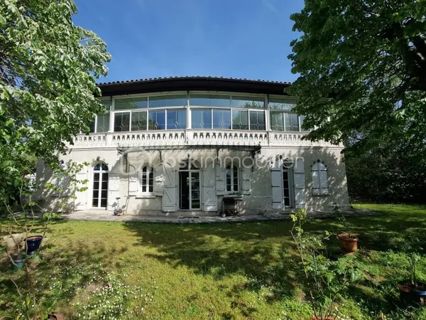 Maison 7 pièces 214 m²