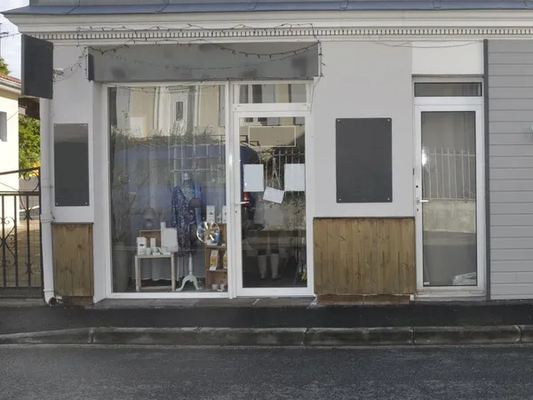 A louer libre pour bureaux-commerces