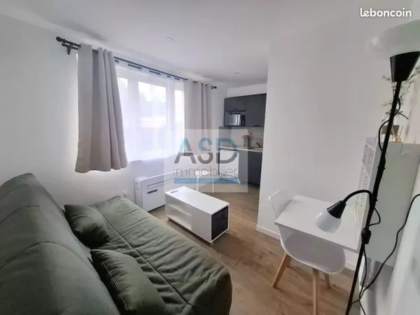 Studio 1 pièce 13 m²