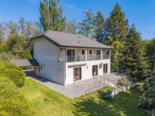 Maison 7 pièces 250 m²