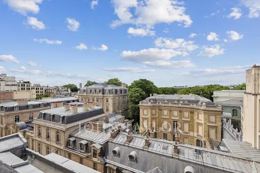 Appartement 5 pièces 182 m²