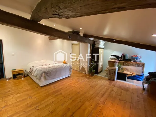 Maison de campagne avec 3 chambres et dépendances