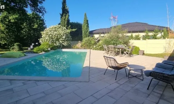 Superbe Maison Familiale de 210 m² avec Piscine, Terrasse et Terrain Arboré