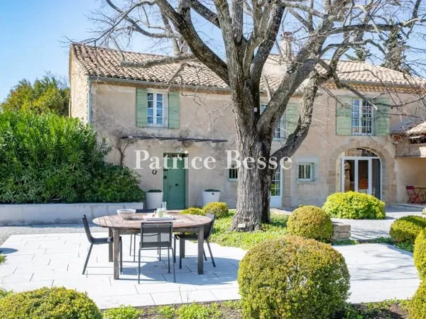 Maison 10 pièces 433 m²