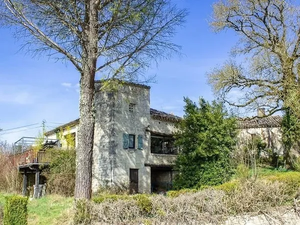 Lalbenque - Superbe propriété en pierre de 4 chambres avec maison d'amis, piscine et 1,5 ha de terra