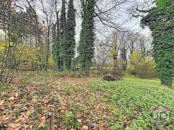 Terrain constructible 2349 m²