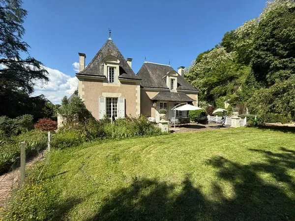 Propriété 10 pièces 300 m²