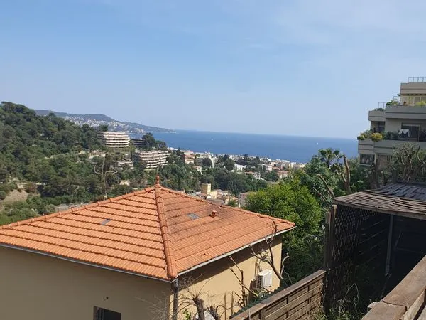 Terrain 320 m² - Vue mer - Projet maison 70 m² - Route de Bellet