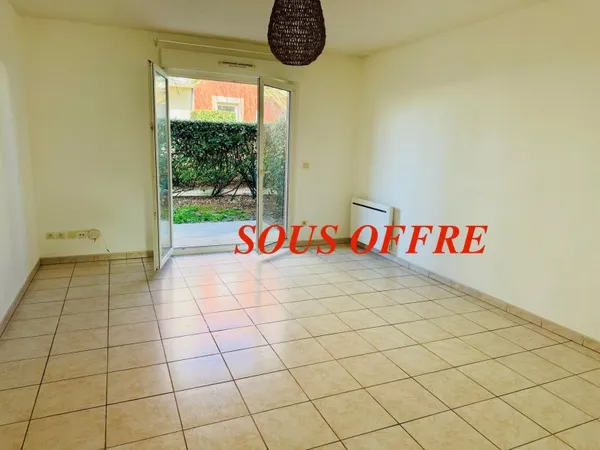 APPT 2 CHAMBRES TERRASSE JARDIN 2 STATIONNEMENTS