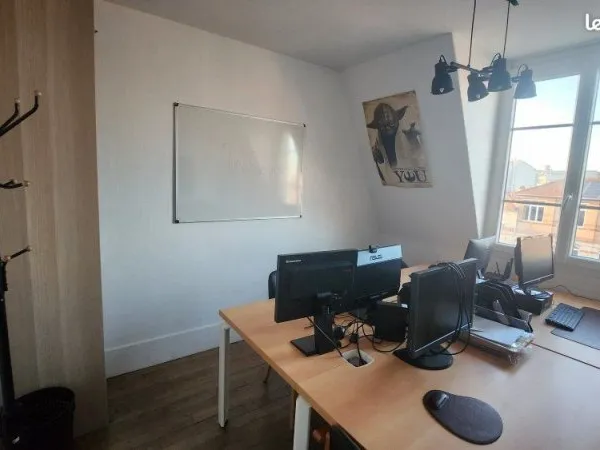 Bureau partagé à louer