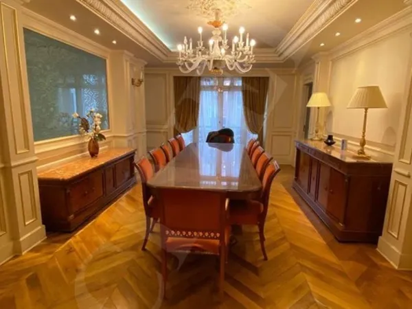 Luxueux Appartement de 350 m² Etoile