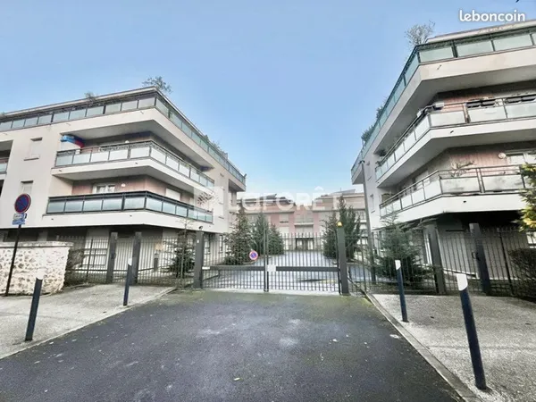 Parking/box 12 m² MENNECY