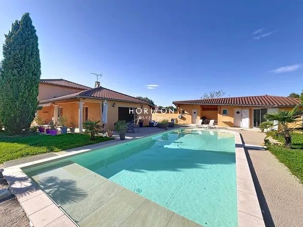 PR VILLEFRANCHE-SUR-SAÔNE: 230 m2, 5 Ch, 1500 m2 terrain