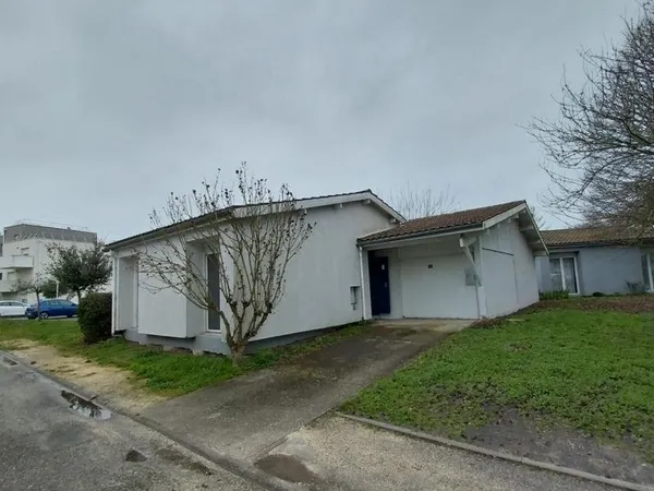 EYSINES (08) - Maison T3 avec garage