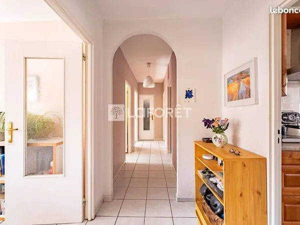 Appartement 4 pièces 94 m²