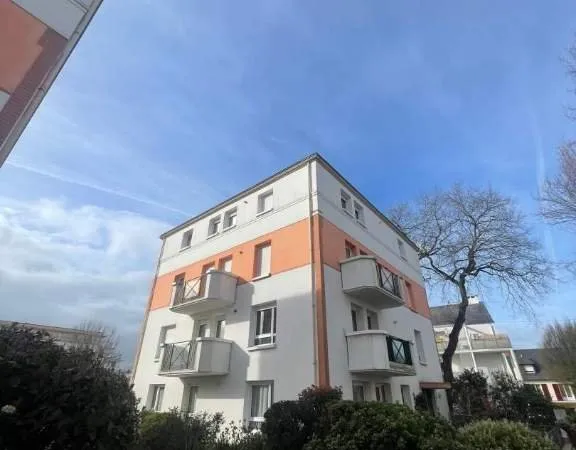 Studio 1 pièce 27 m²