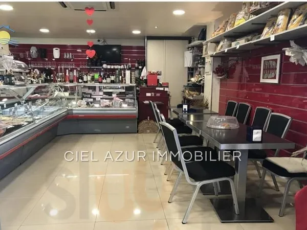 Immeuble commercial 60 m²