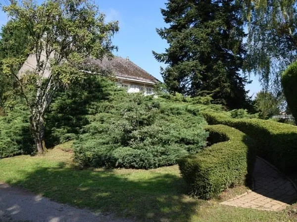 Maison d'habitation sur 1.5 ha