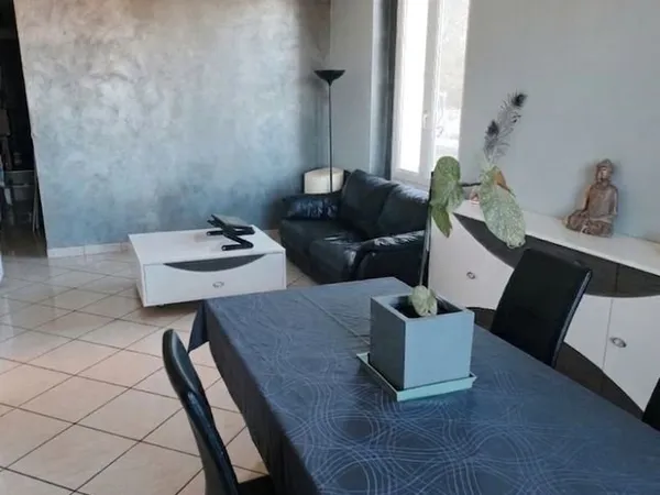 Maison de plain-pied sur garage