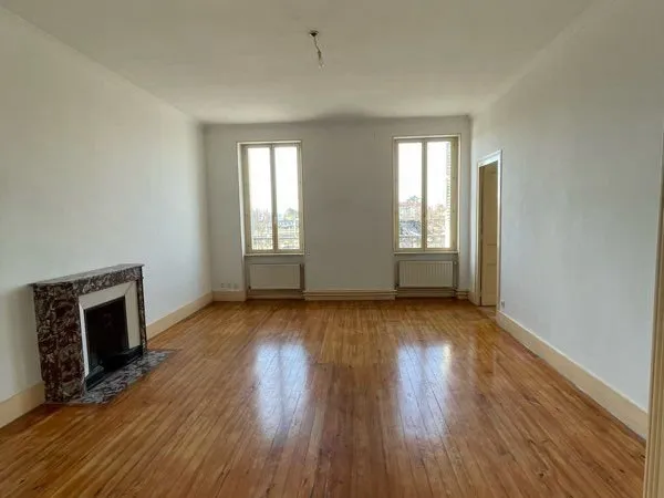 Appartement 3 chambres dans petit immeuble