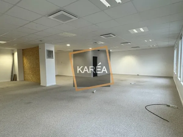 Local professionnel 135 m²