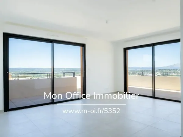 Référence : 5352-ETH - Appartement - T3 - 69m2 - Dernière étage - Terrasse panoramique 50m2 - Double
