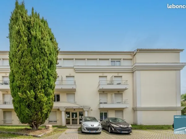 Parking/box Talence