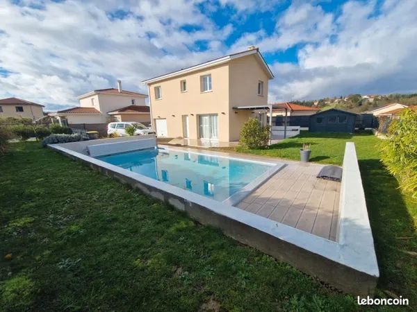 Très belle villa 110 m² hab. / 4 ch . / piscine / Terrain 650 m² / CALME