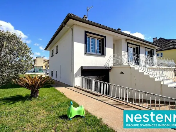 Maison Pusignan, au calme, parfait état, piscine, jardin