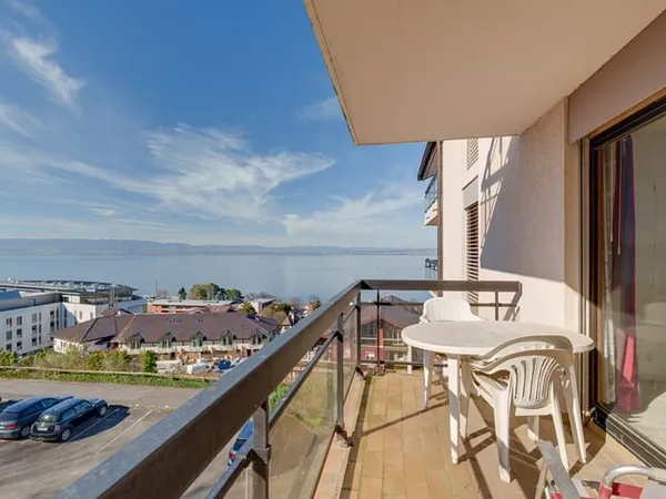 Appartement Evian Les Bains 3 pièces 60,60m² au calme avec vue lac