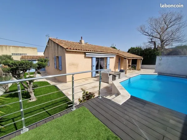 Maison plain-pied 6 pièces 130 m² sur 526 m² piscine