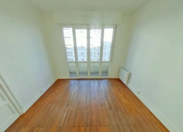 APPARTEMENT 2 PIECES // LYON 8E