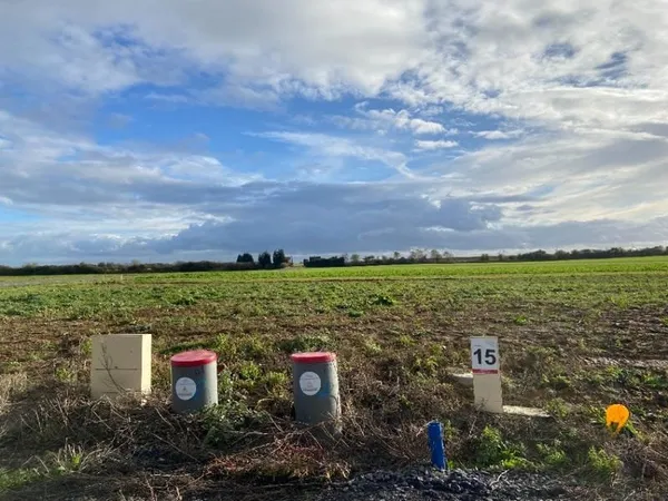 Terrain 663 m²