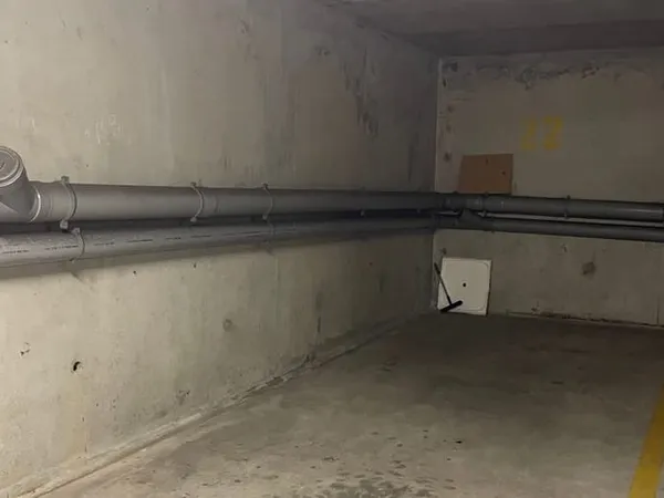 Parking 12 m²