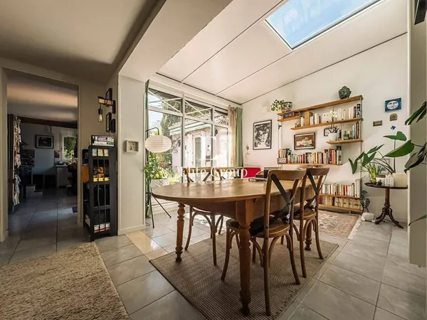 Maison 8 pièces 220 m²
