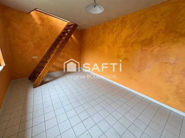 Maison de 83 M2 avec dépendance chauffée de 23,5 m2 et cour privative