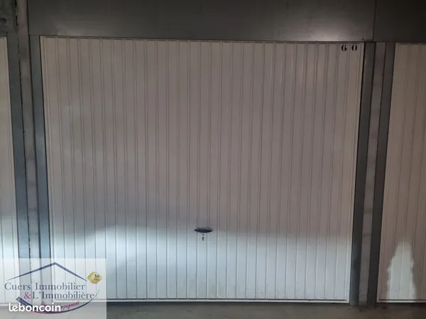Parking/box 14 m² Solliès-Pont