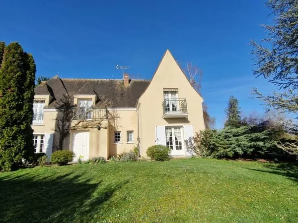 Maison proche sud Dreux 8 pièce(s) 240 m2 avec Piscine