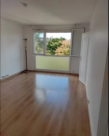 A vendre appartement 3 pieces à Sèvres (92)