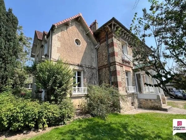 Maison de luxe 13 pièces 261 m²