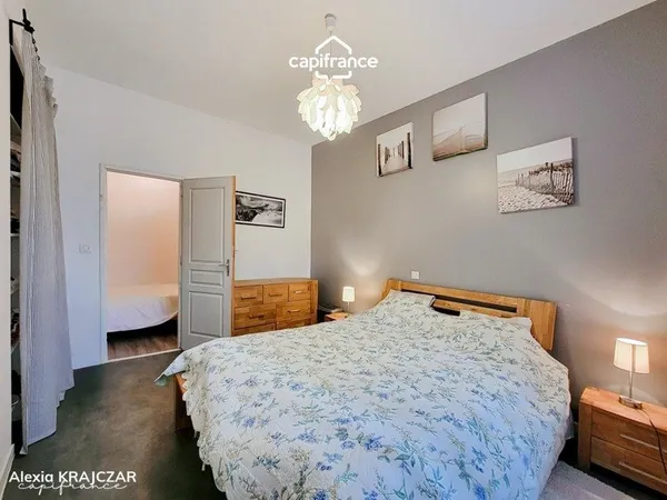 A VENDRE - Maison vigneronne d'une surface plancher de 402m² - Rez-de-chaussée : grand garage + stoc